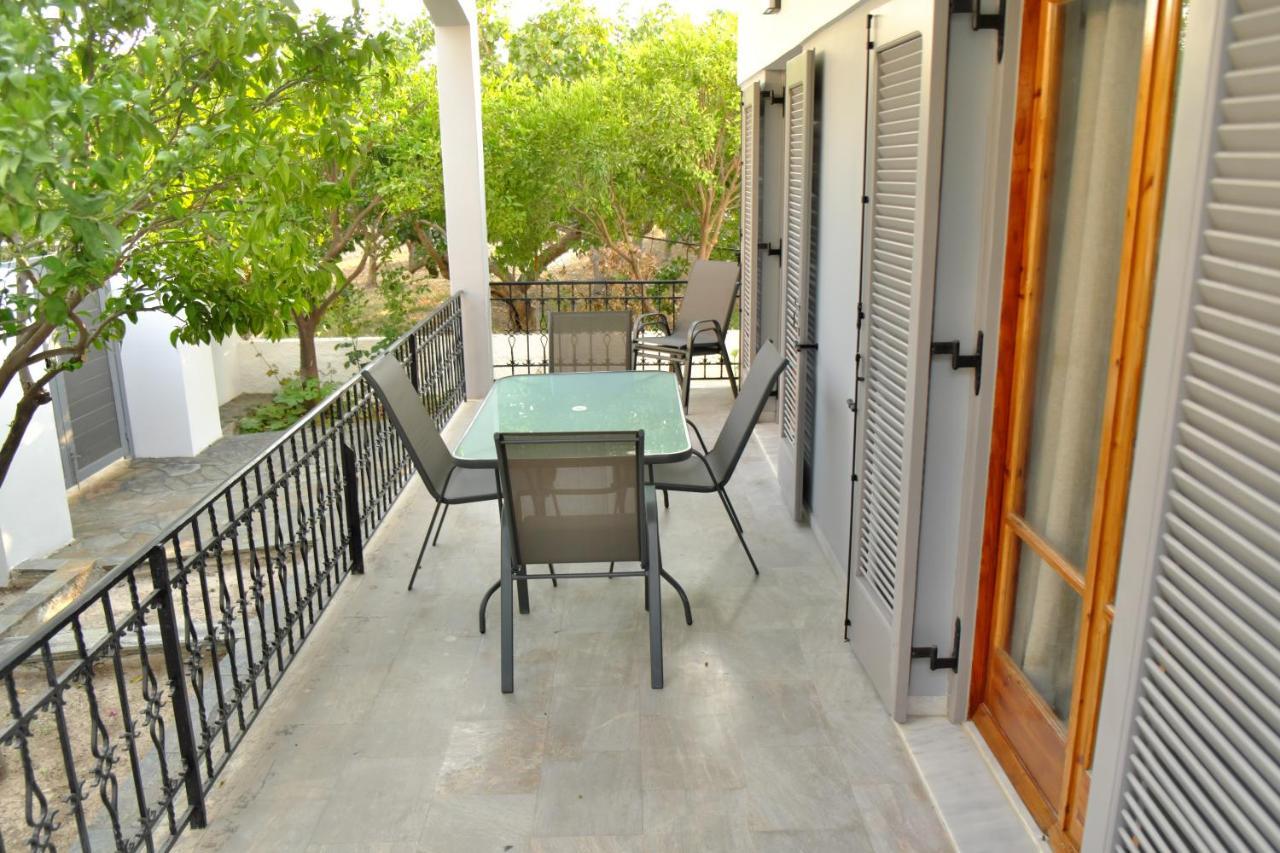 Giovana'S Pool House Aegina Esterno foto