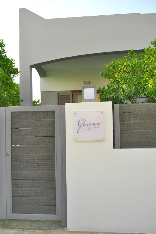 Giovana'S Pool House Aegina Esterno foto